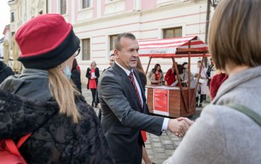 040222_Dan_crvenih_haljina_1.jpg