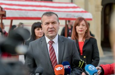 040222_Dan_crvenih_haljina_7.jpg