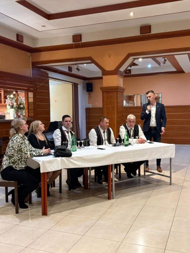 Konj moj prijatelj 5.jpg