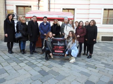 obiljezavanje_dan_borbe_protiv_nasilja_nad_zenama_2021_1.JPG