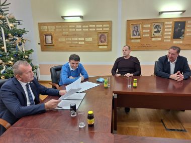 Potpisivanje ugovora 4.jpg
