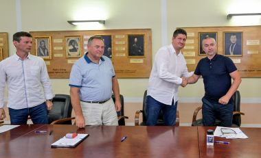 Ivanec_ugovor 5 .jpg