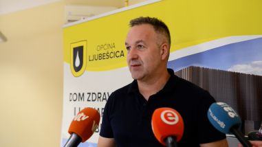Ljubeica potpisivanje ugovora 10.jpg