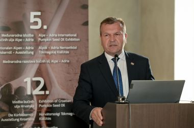 Izlozba_bucinih_ulja 26 .jpg