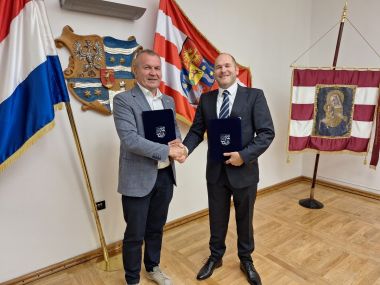 Potpisivanje 4.jpg