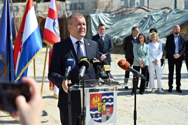 kamen_temeljac_zavod_javno_zdravstvo_Jurinec_photography_2025 14.jpg