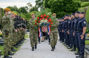 Polaganje_vijenaca 4.jpg