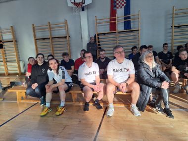 Uz tebe sam 12.jpg