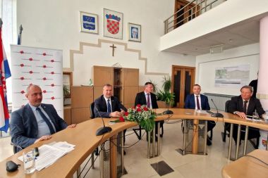V upan Striak na strunom skupu u Slavonskom Brodu 15.jpg