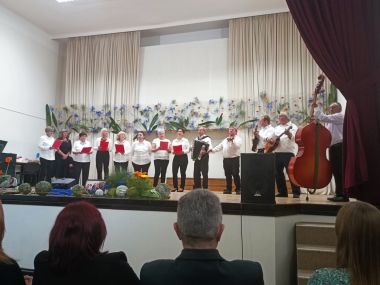 koncert_ansambl_leluje_vinica_10_godina_2024 16.jpg