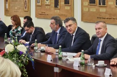 sastanak_premijer_plenkovic_grado_nacelnici_studeni_2023 2.jpg