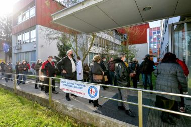 150421_gospodarska cijepljenje_1 Medium.jpg