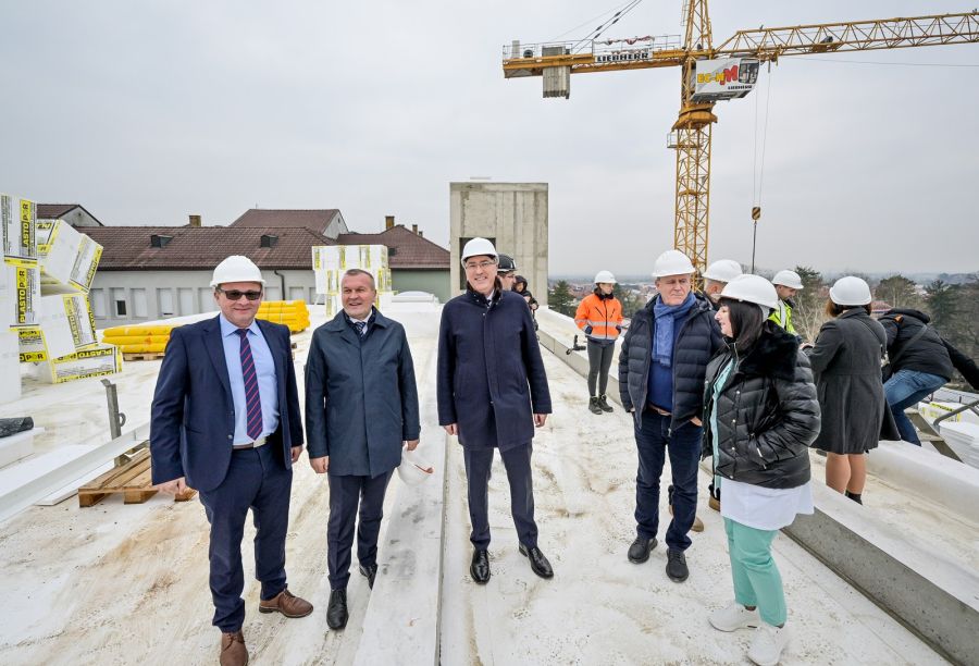 Najveća investicija u zdravstvu u županiji napreduje prema planu: Centralni operacijski blok Opće bolnice Varaždin bit će zavr&scaron;en u roku