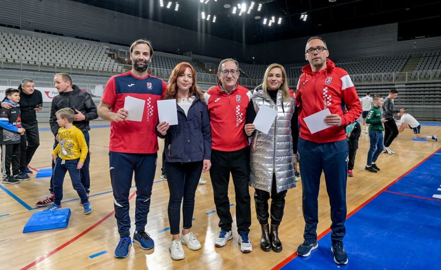 Mladi rukometa&scaron;i uključili se u međunarodnu kampanju #WhiteCard povodom obilježavanja Međunarodnog dana sporta za razvoj i mir