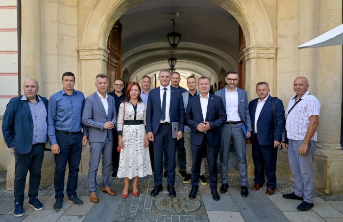 Predsjednik Uprave Hrvatskih cesta Ivica Budimir u posjeti Varaždinskoj županiji - održao radni sastanak s županom Stričakom te obišao Špancirfest