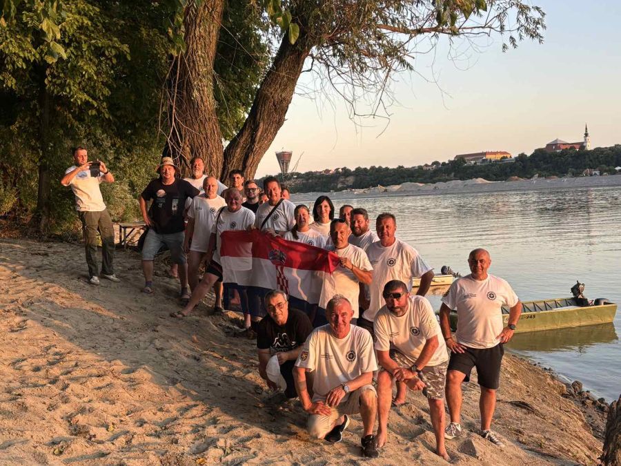 Varaždinski branitelji Dravom i Dunavom jubilarni 20. put stigli u Vukovar