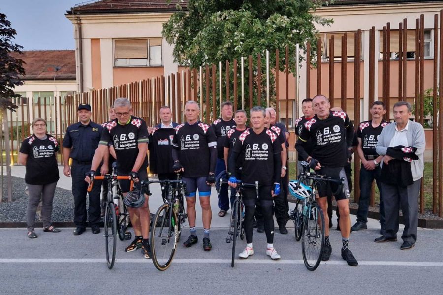 Pripadnici posebne jedinice PU Varaždin krenuli na tradicionalnu biciklijadu u čast poginulima u Vukovaru