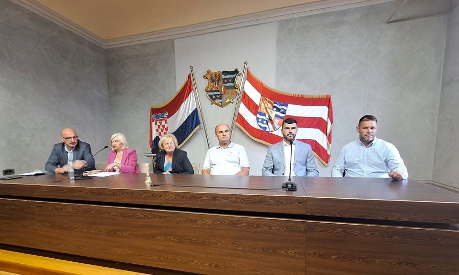 Okrugli stol &bdquo;Kako pokrenuti proizvodnju voća i povrća u Hrvatskoj&ldquo;