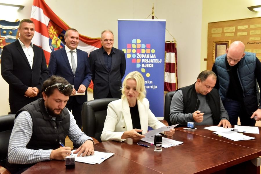 Potpisani ugovori za dogradnju područnih &scaron;kola te energetsku obnovu osnovnih &scaron;kola