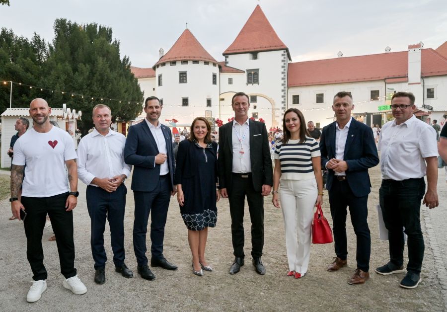 Ministrica Hrstić te ministri Glavina i Habijan na &Scaron;pancirfestu