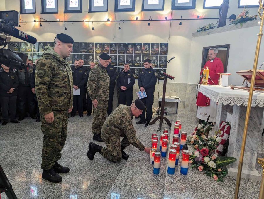 &bdquo;33 krunice za 33 godine&ldquo; i posvećenje zastava udruge Sinovi Domovine