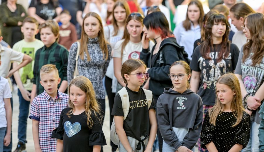 U Centru za posjetitelje Županijske palače otvorena izložba radova polaznika Centra izvrsnosti za likovnu umjetnost; zamjenica župana Zagorec: Umjetnost je moć koja spaja ljude