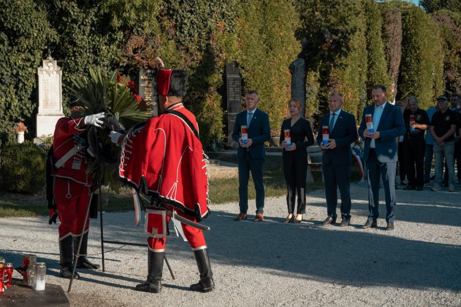 Dan Varaždinske županije &ndash; položeni vijenci i služena sveta misa u spomen na sve poginule branitelje i preminule građane