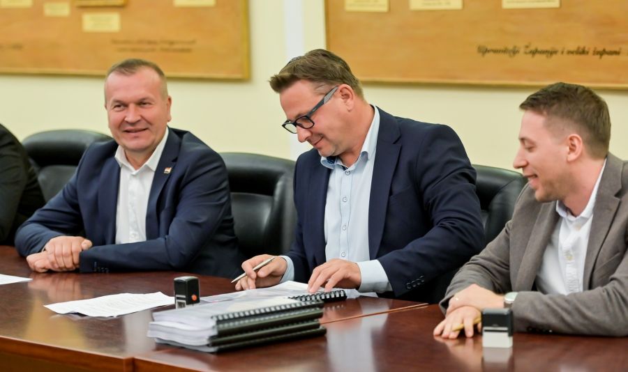Bolnica u Novom Marofu korak bliže statusu Nacionalnog centra za palijativnu medicinu: potpisan ugovor o cjelovitoj obnovi glavne zgrade